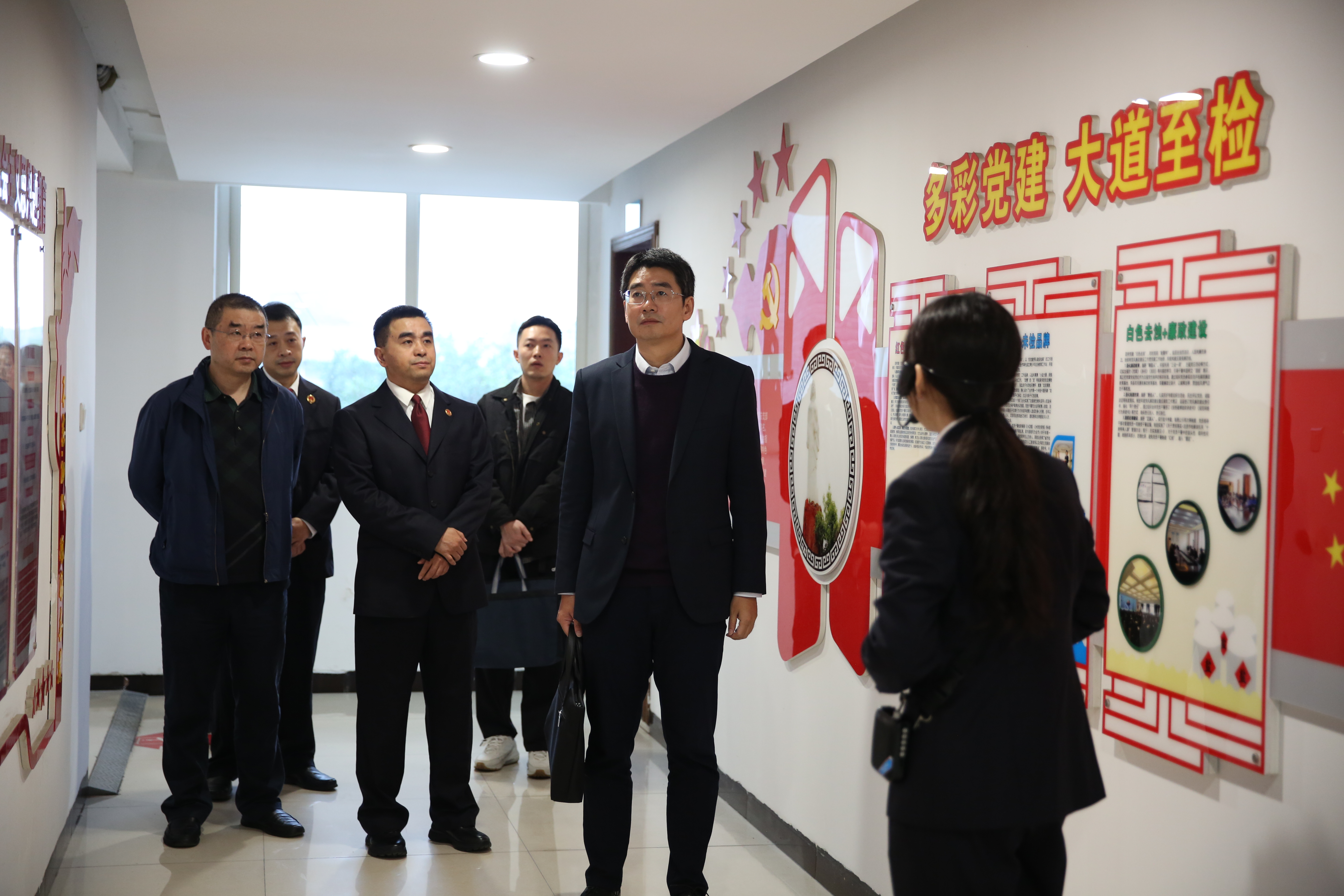 市检察院党组书记、代理检察长黄文到大安区检察院调研指导工作