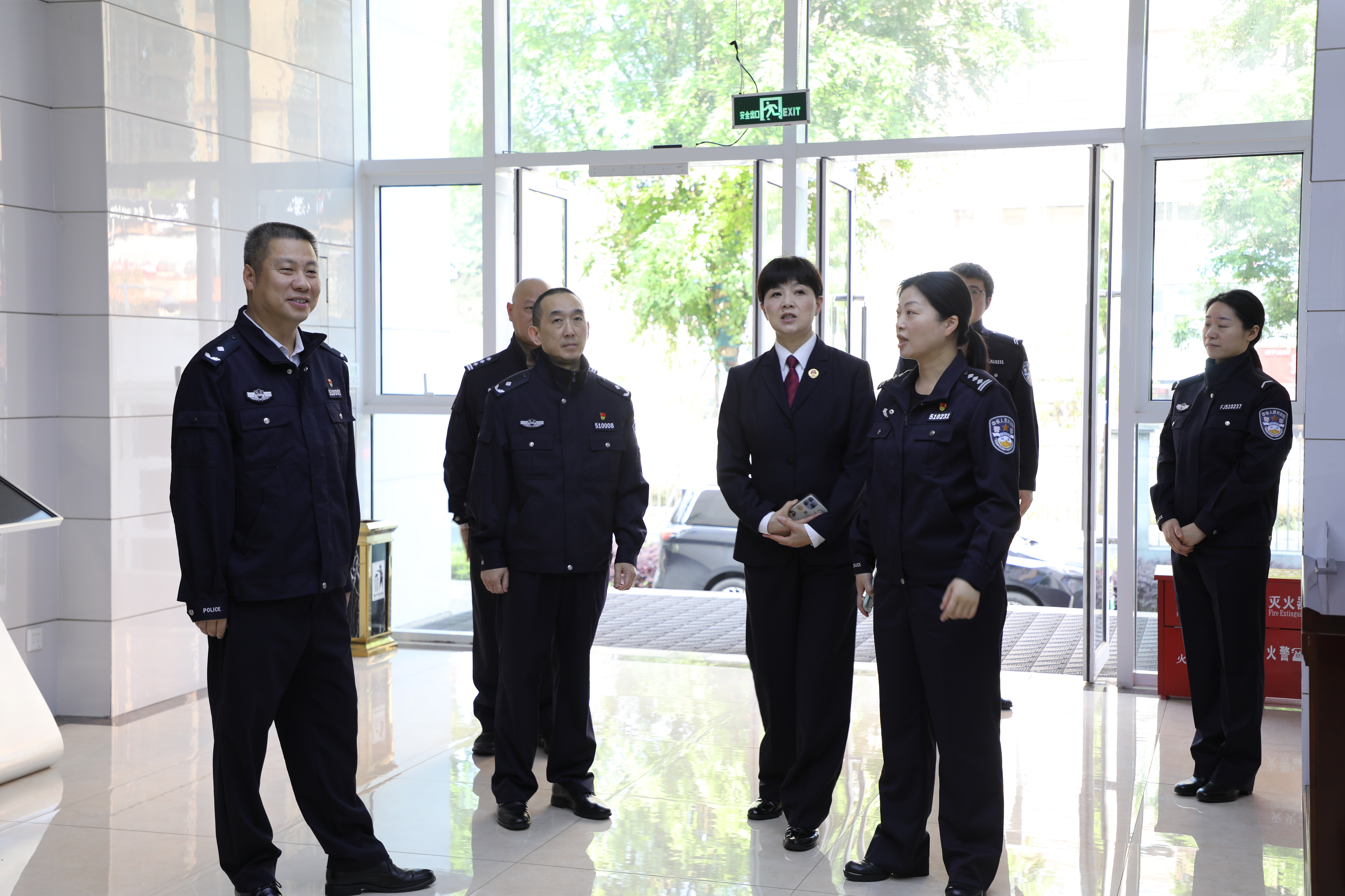 省院法警支队领导视察工作